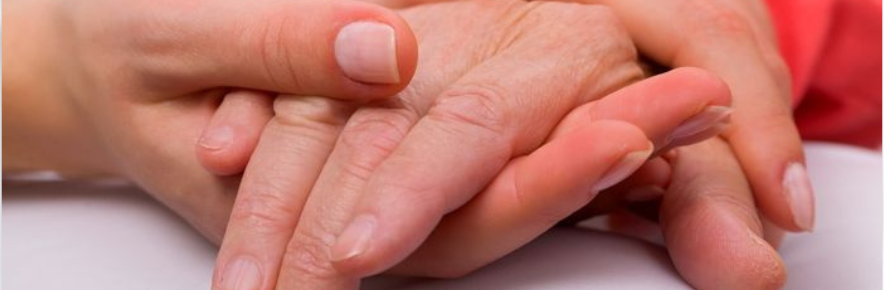 deux mains l'une dans l'autres