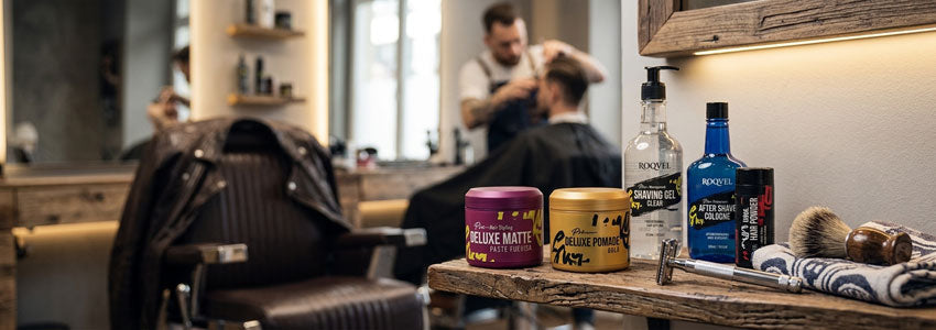 Produits de la marque Roqvel dans un salon de coiffure