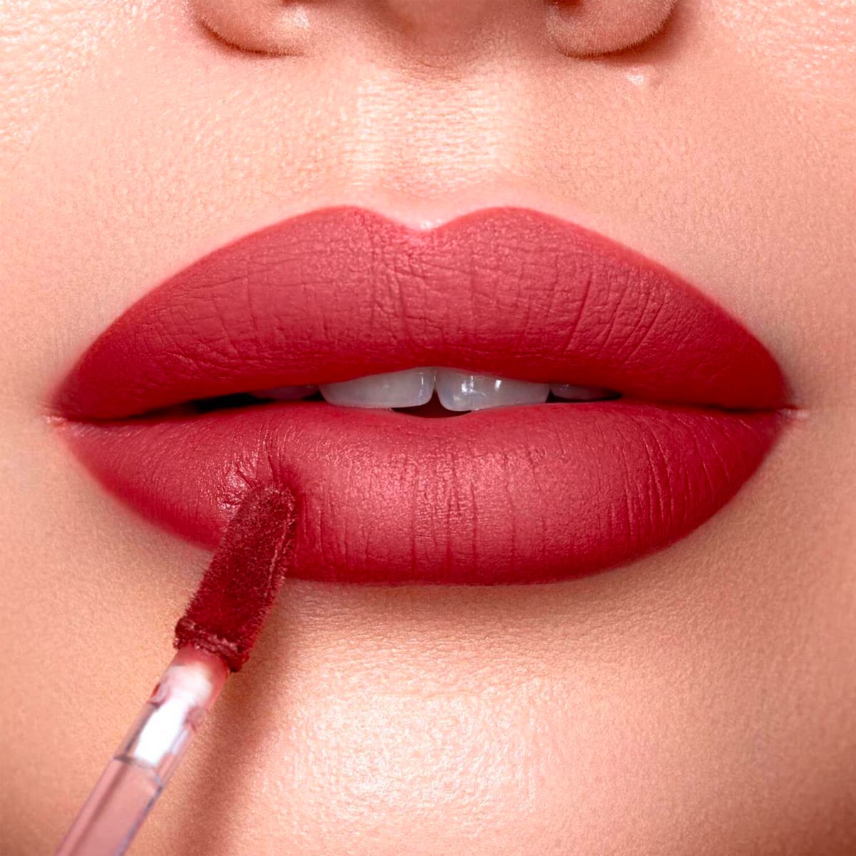 Lipstick LIP MOUSSE CLOUD THERAPY