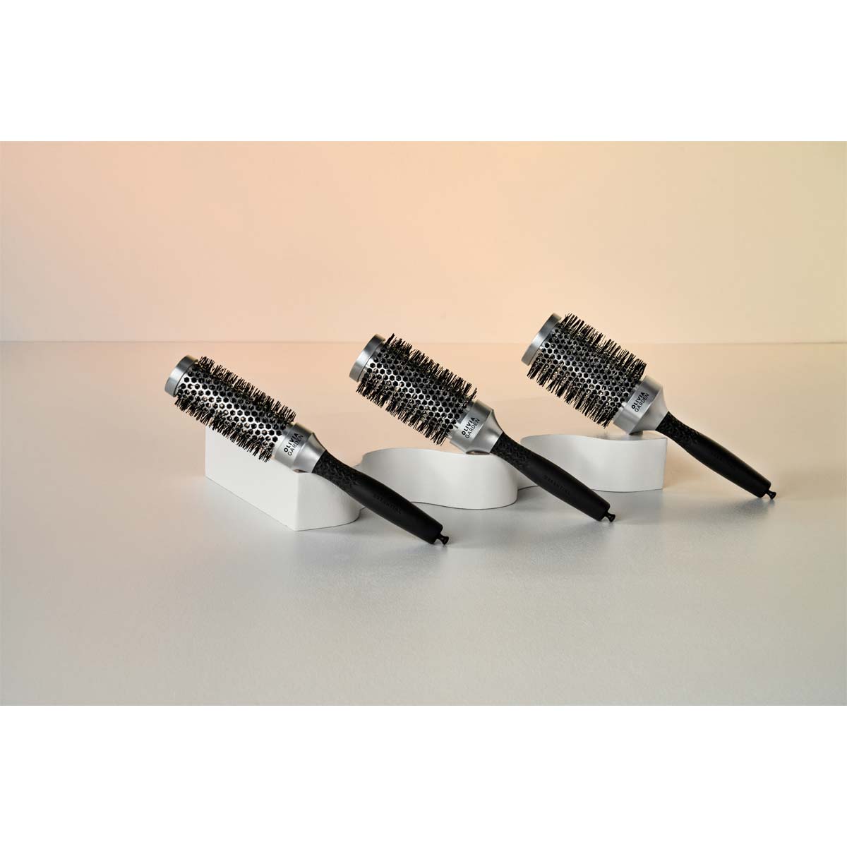Essential Blowout Classic Silver Brush