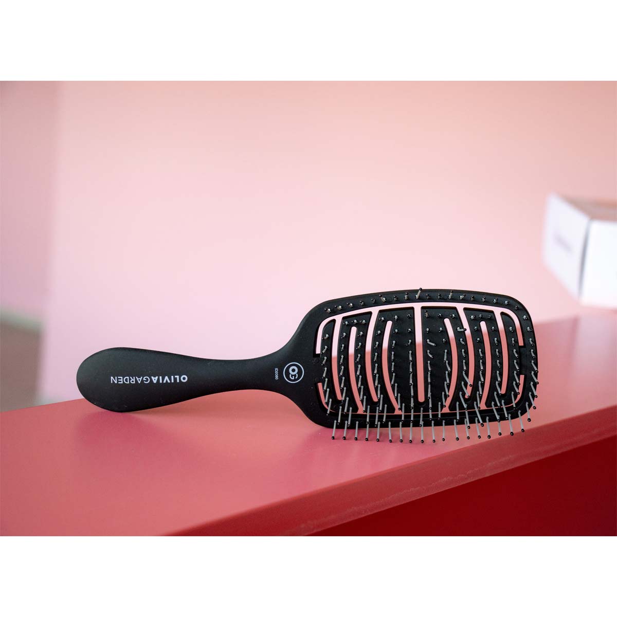 Essential Care Flex Matt Black brush for thick hair