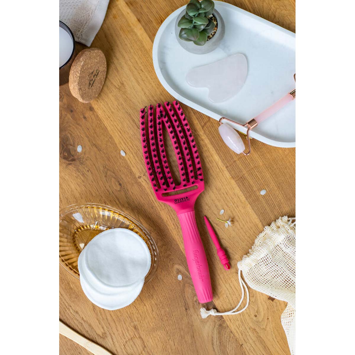FINGERBRUSH CARE ICONIC Boar & Nylon Brush Hot Pink Size M