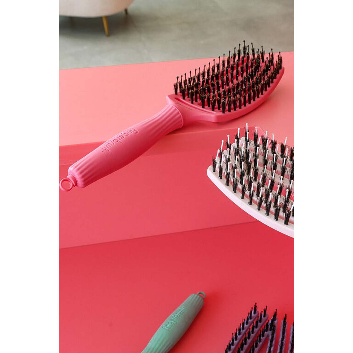FINGERBRUSH CARE ICONIC Boar & Nylon Brush Hot Pink Size M