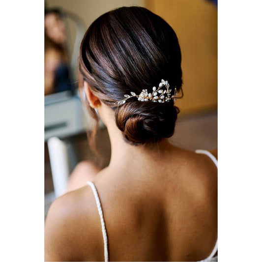 MODERN BUNS & UP-DOS